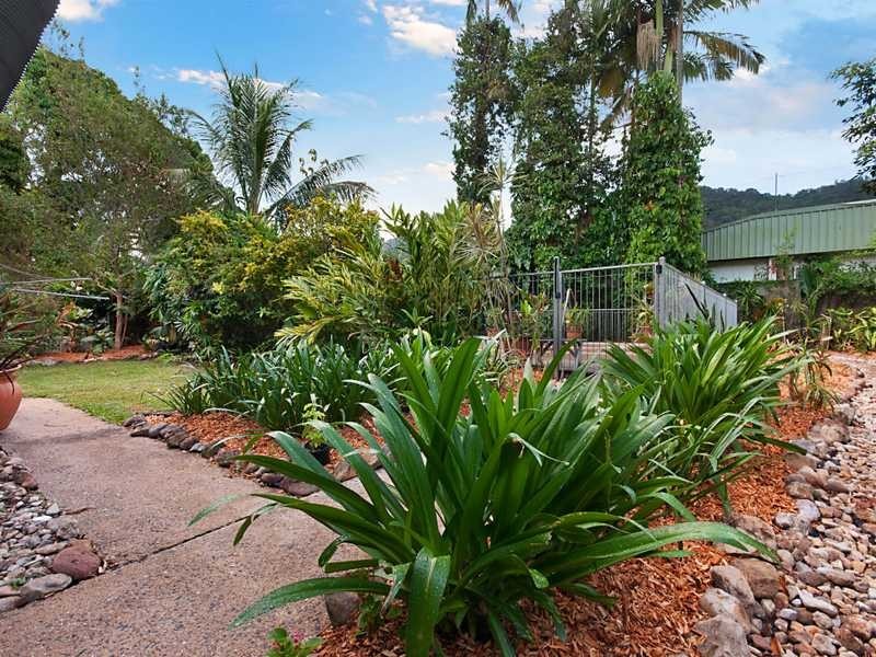 30 Hall Street, Edge Hill QLD 4870