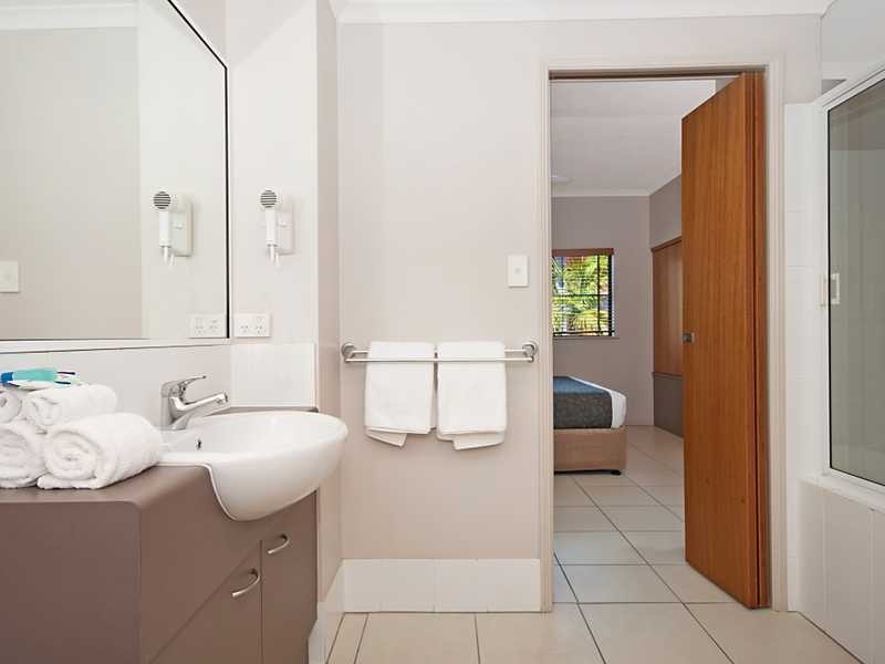 1063 & 1064/3-11 Water Street, Cairns City QLD 4870