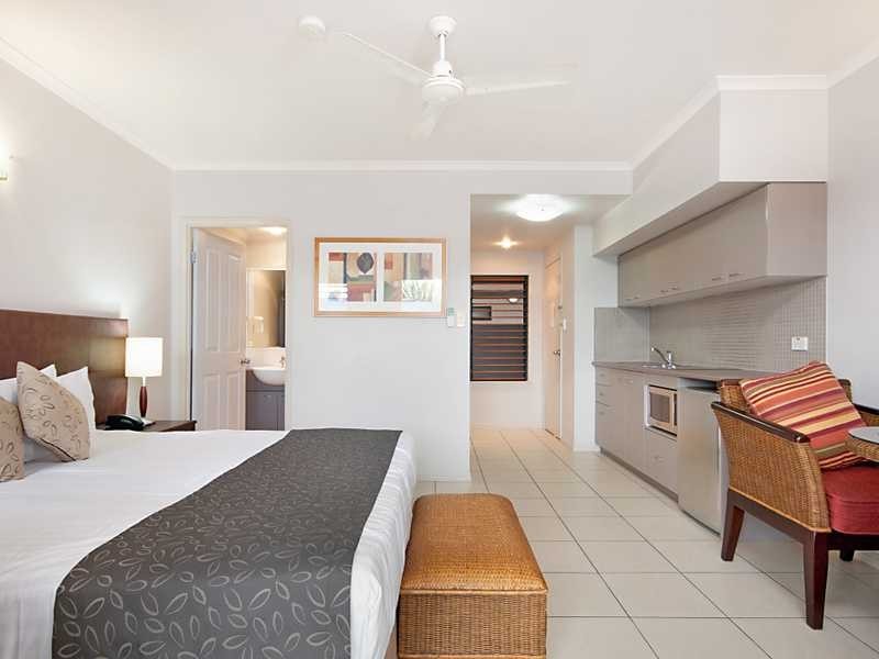 1063 & 1064/3-11 Water Street, Cairns City QLD 4870
