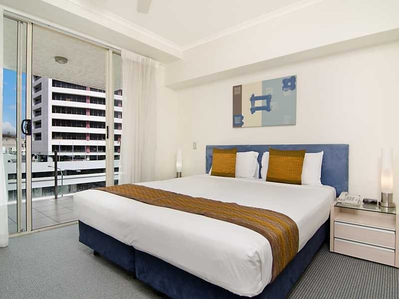 501/6 Lake Street, Cairns City QLD 4870