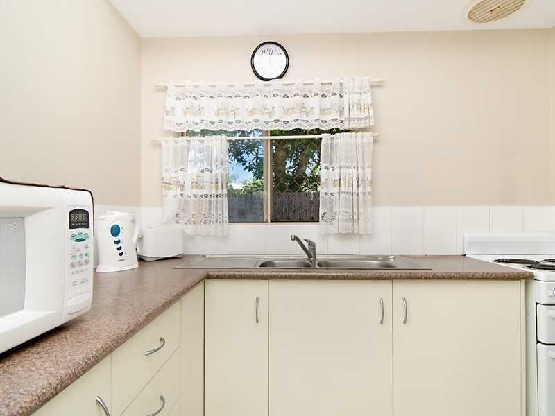 3/5 Ingham Court, Mooroobool QLD 4870