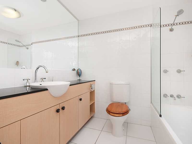 302/3 Abbott Street, Cairns City QLD 4870