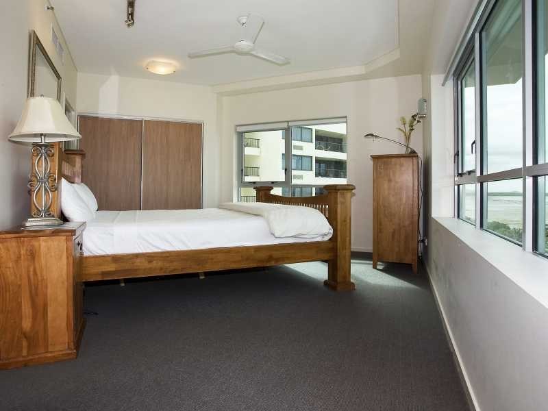 1104/99 Esplanade, Cairns City QLD 4870