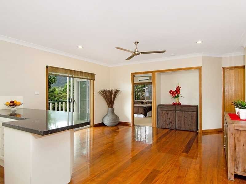 1 Guthrie Close, Bentley Park QLD 4869