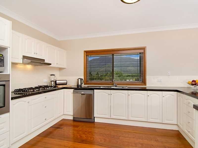 1 Guthrie Close, Bentley Park QLD 4869