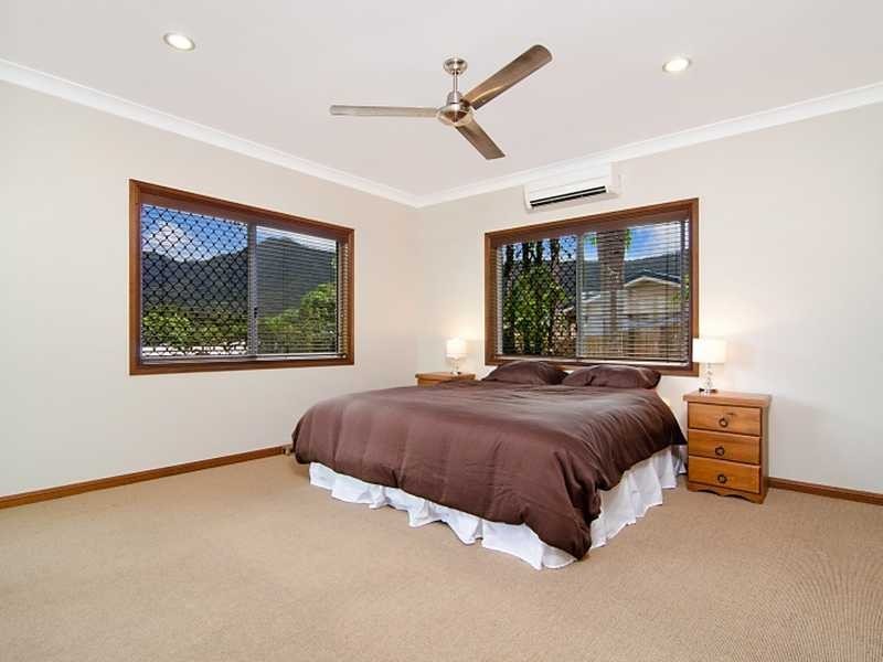 1 Guthrie Close, Bentley Park QLD 4869