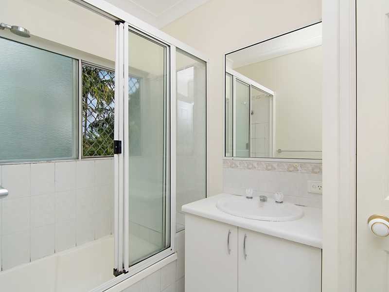 6/15 Grantala Street, Manoora QLD 4870