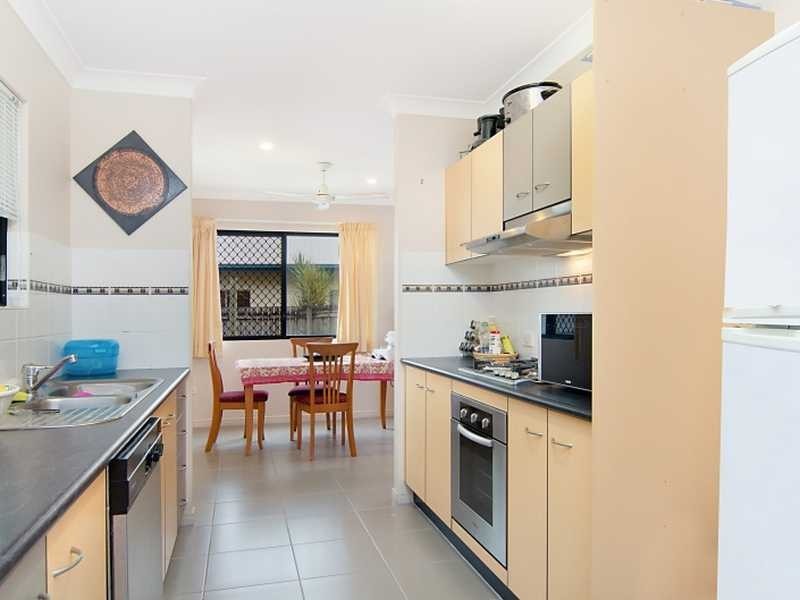 30 Nell Close, Kanimbla QLD 4870