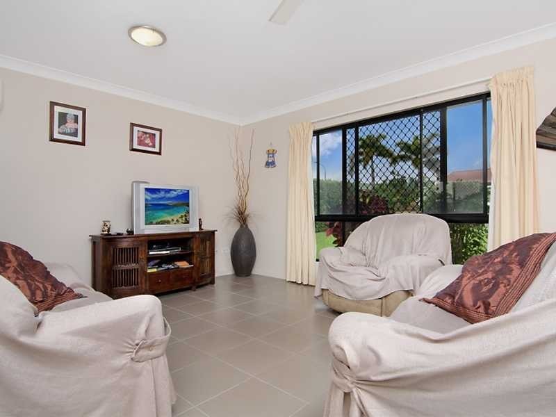 30 Nell Close, Kanimbla QLD 4870