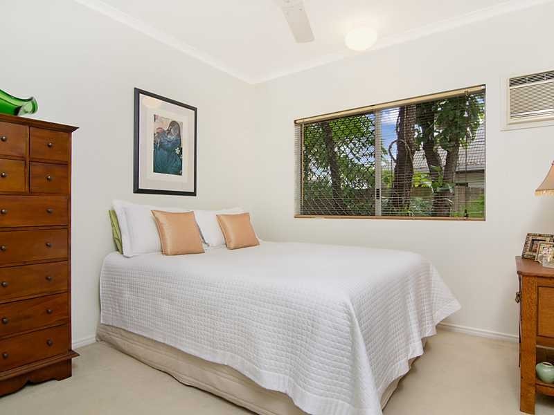 4/1 Hollett Close, Manunda QLD 4870