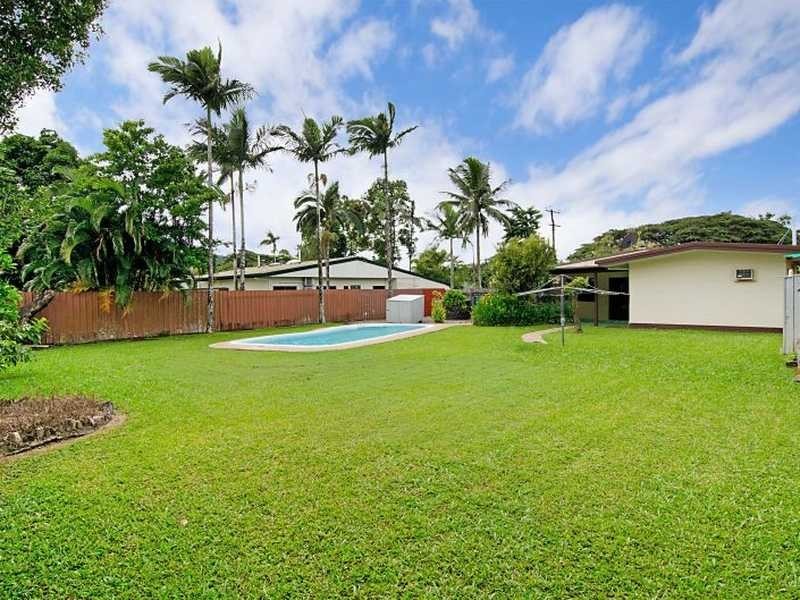 251 Pease Street, Edge Hill QLD 4870