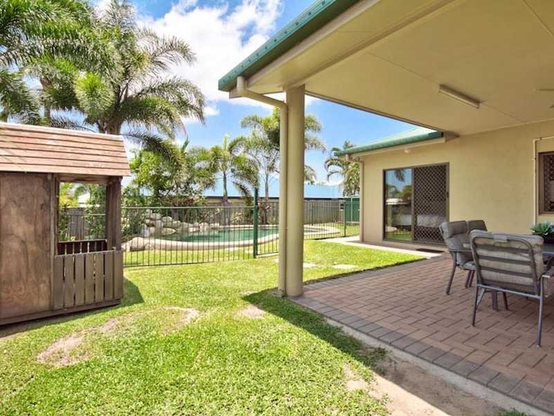 177 McFarlane Drive, Kanimbla QLD 4870