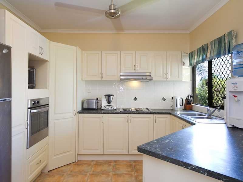 177 McFarlane Drive, Kanimbla QLD 4870