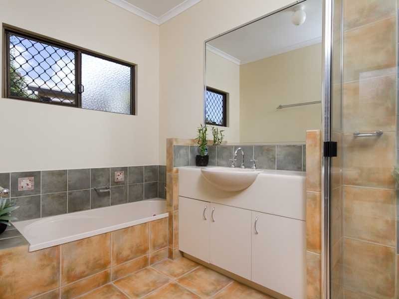 177 McFarlane Drive, Kanimbla QLD 4870