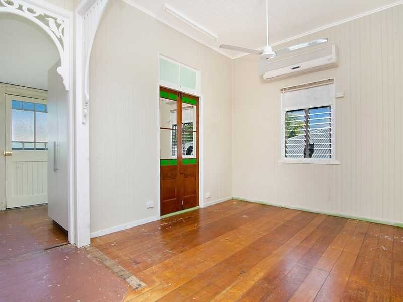 18 Victoria St, Parramatta Park QLD 4870