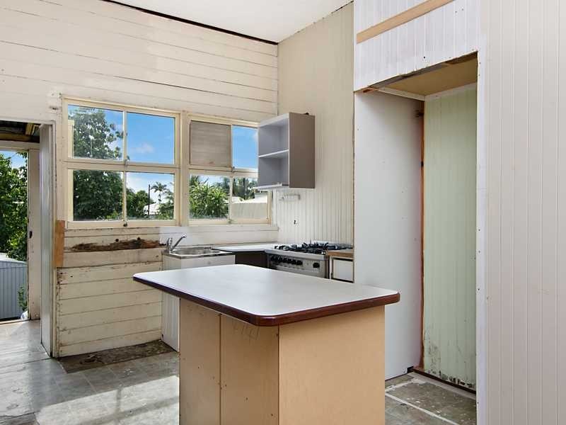 18 Victoria St, Parramatta Park QLD 4870