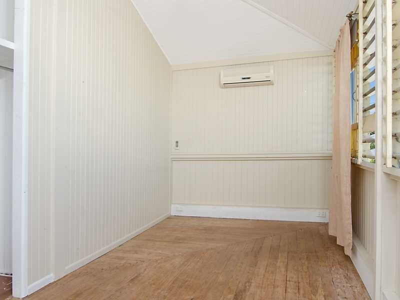 18 Victoria St, Parramatta Park QLD 4870