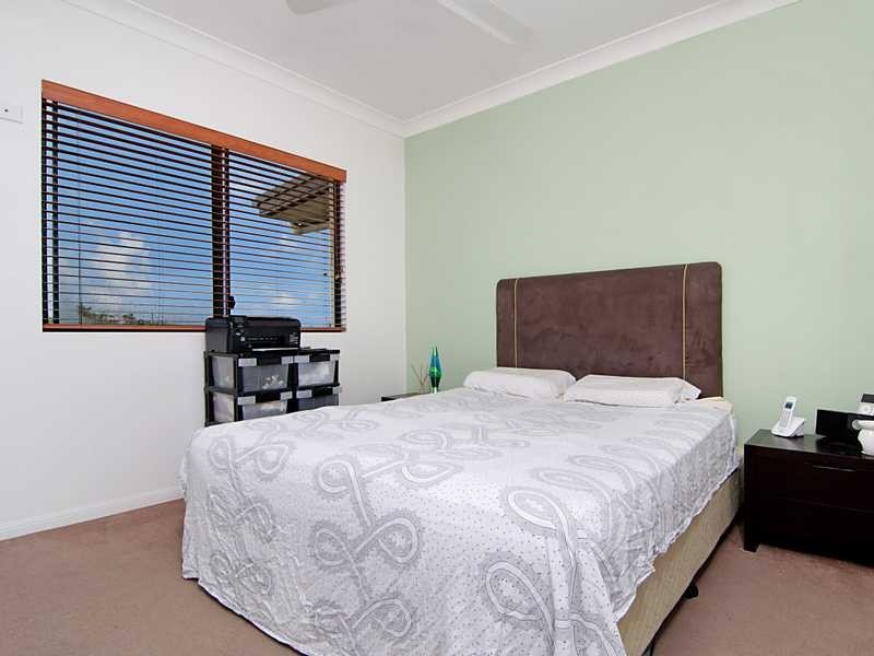 11/172 Mcleod Street, Cairns North QLD 4870