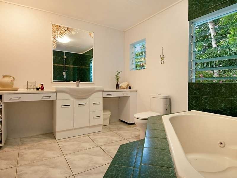 15 Batt Street, Clifton Beach QLD 4879