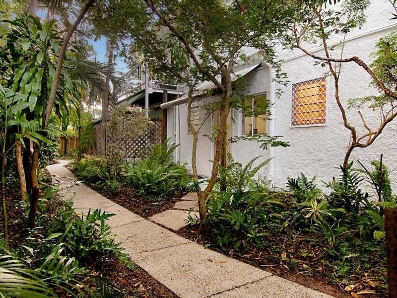 15 Batt Street, Clifton Beach QLD 4879