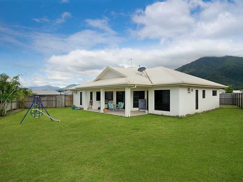 5 Calvert Close, Bentley Park QLD 4869