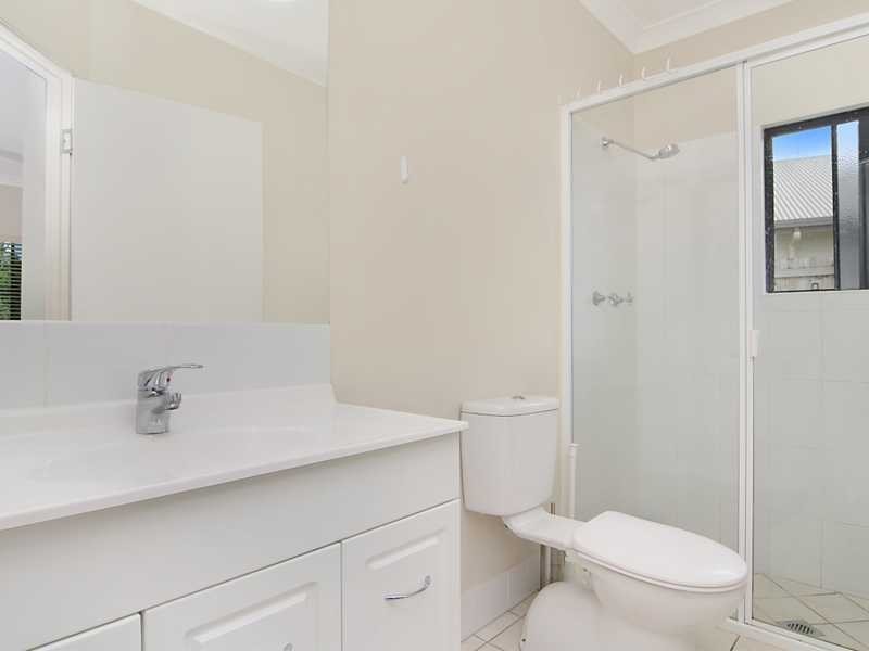 5 Calvert Close, Bentley Park QLD 4869