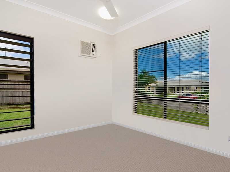 5 Calvert Close, Bentley Park QLD 4869