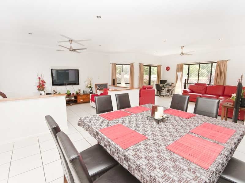 18 Messina Close, Kanimbla QLD 4870