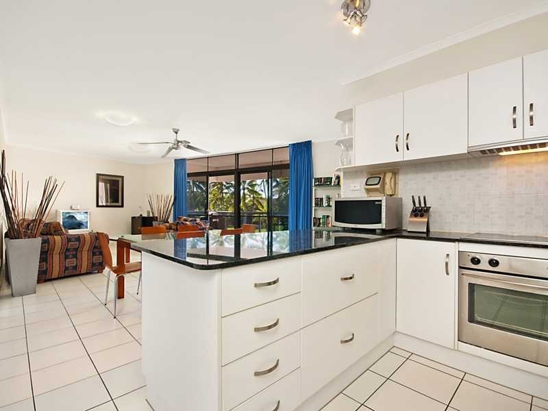 12/281 Esplanade, Cairns North QLD 4870