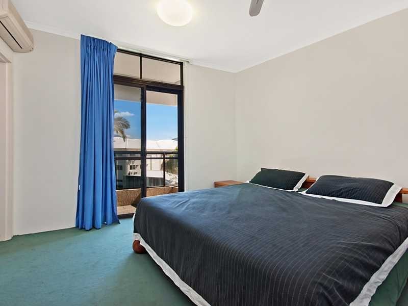 12/281 Esplanade, Cairns North QLD 4870