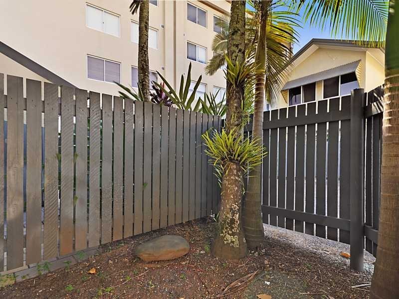 11/17 Digger Street, Cairns North QLD 4870