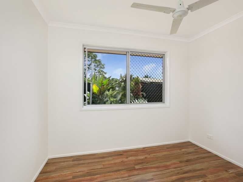 2 Deacon Court, Mooroobool QLD 4870