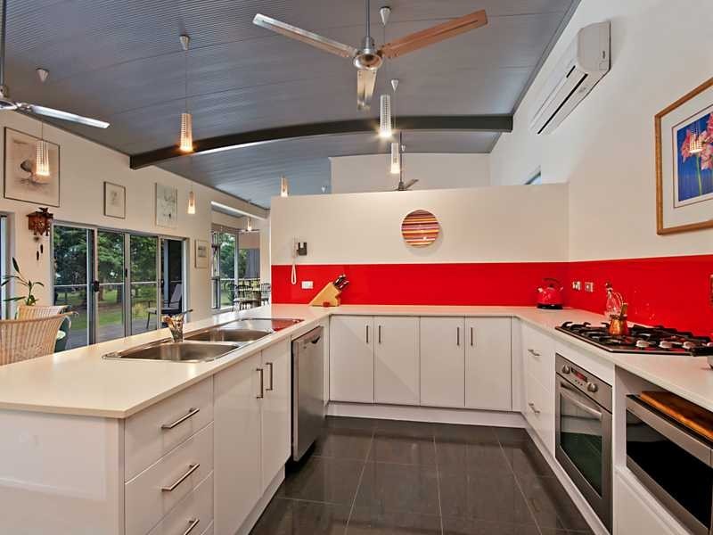 11 Gelling Street, Cairns North QLD 4870