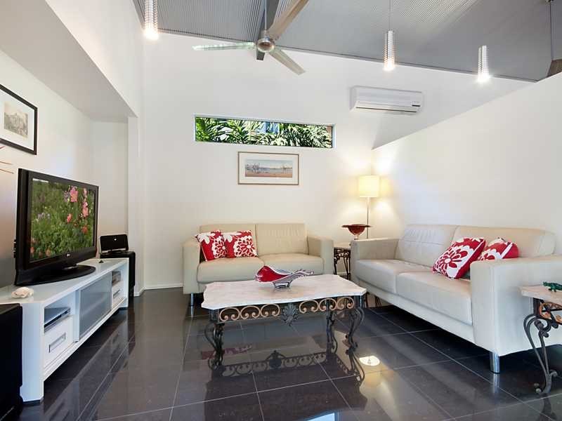 11 Gelling Street, Cairns North QLD 4870