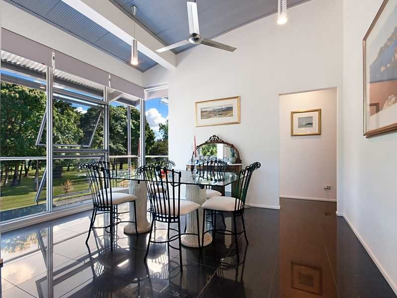 11 Gelling Street, Cairns North QLD 4870