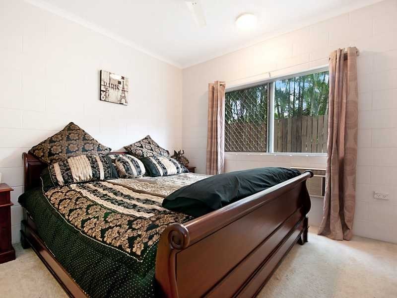 2/20 Springfield Crescent, Cairns QLD 4870
