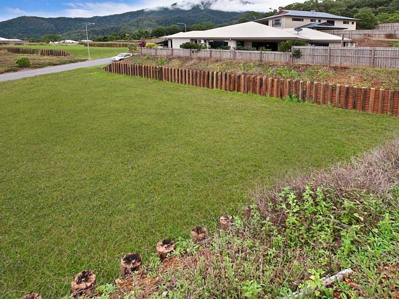 4 Densmore Close, Bentley Park QLD 4869