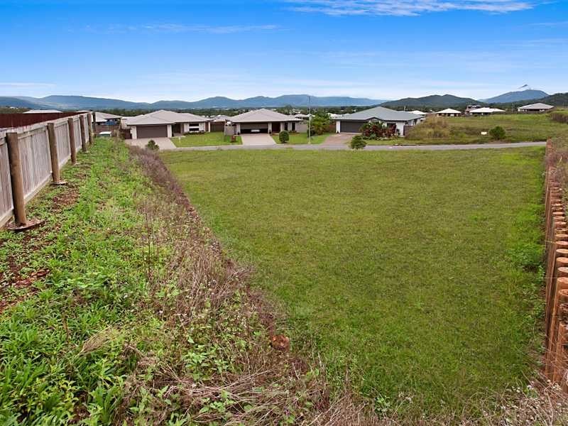 4 Densmore Close, Bentley Park QLD 4869