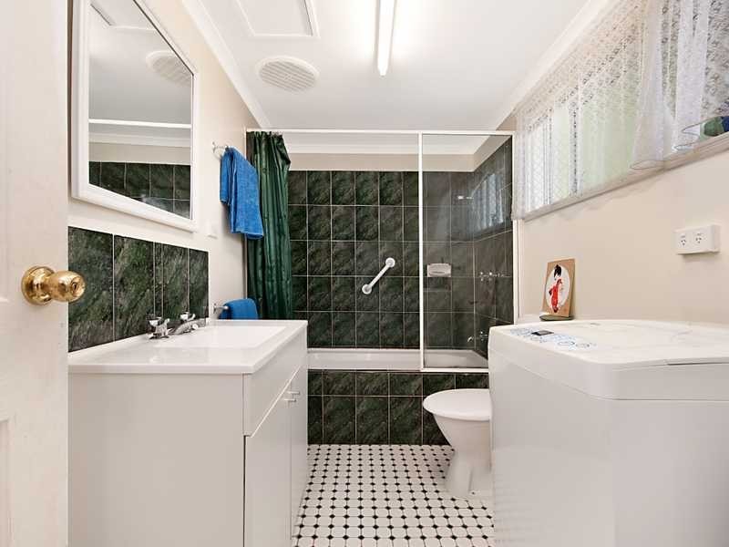 1/11 Ingham Court, Mooroobool QLD 4870