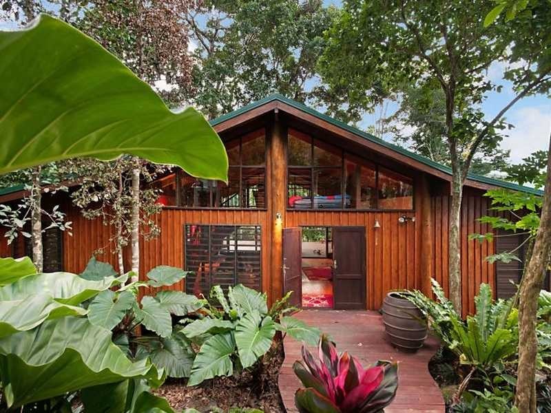 4 Licuala Close, Kamerunga QLD 4870