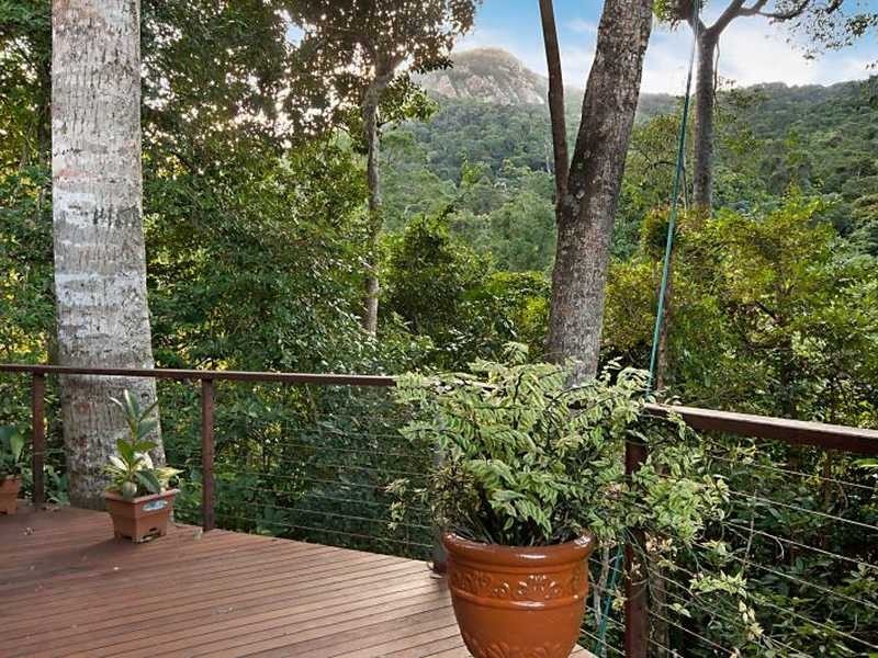 4 Licuala Close, Kamerunga QLD 4870