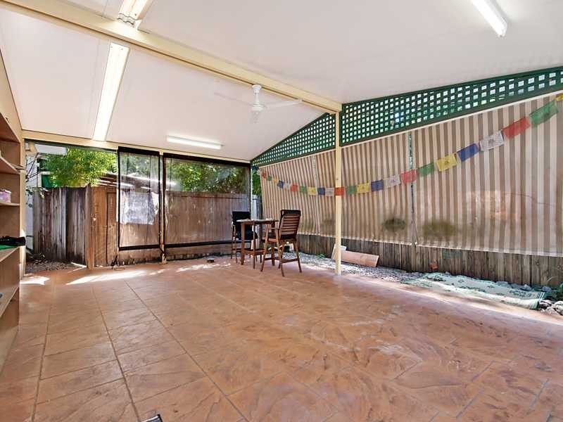 2/36 Mimosa Street, Holloways Beach QLD 4878