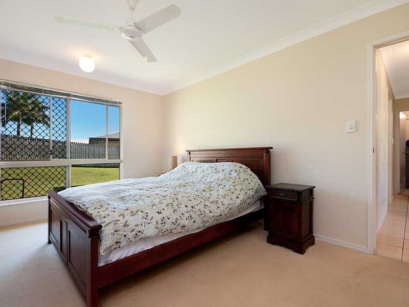 25 Elphinstone Street, Kanimbla QLD 4870