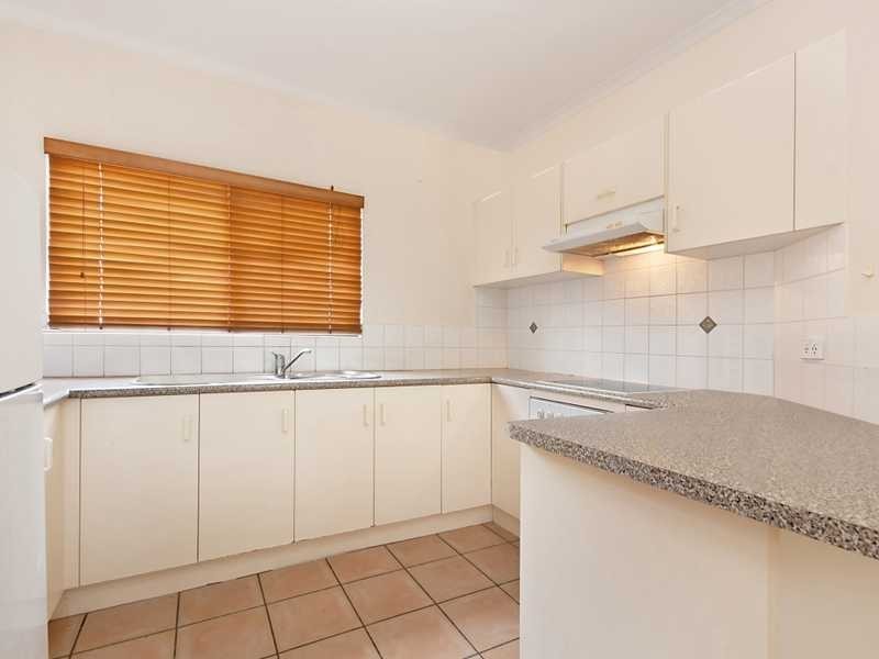 1/367-371 McLeod Street, Cairns North QLD 4870