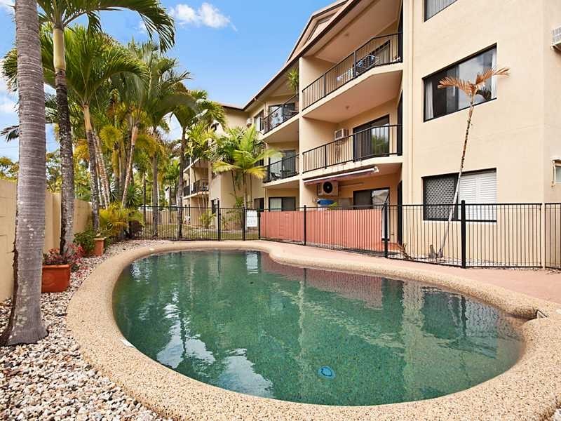 1/367-371 McLeod Street, Cairns North QLD 4870