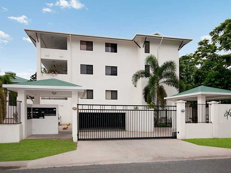 2/5 Nellie Street, Cairns QLD 4870