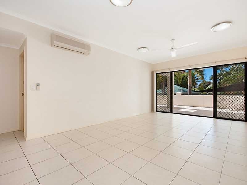2/5 Nellie Street, Cairns QLD 4870