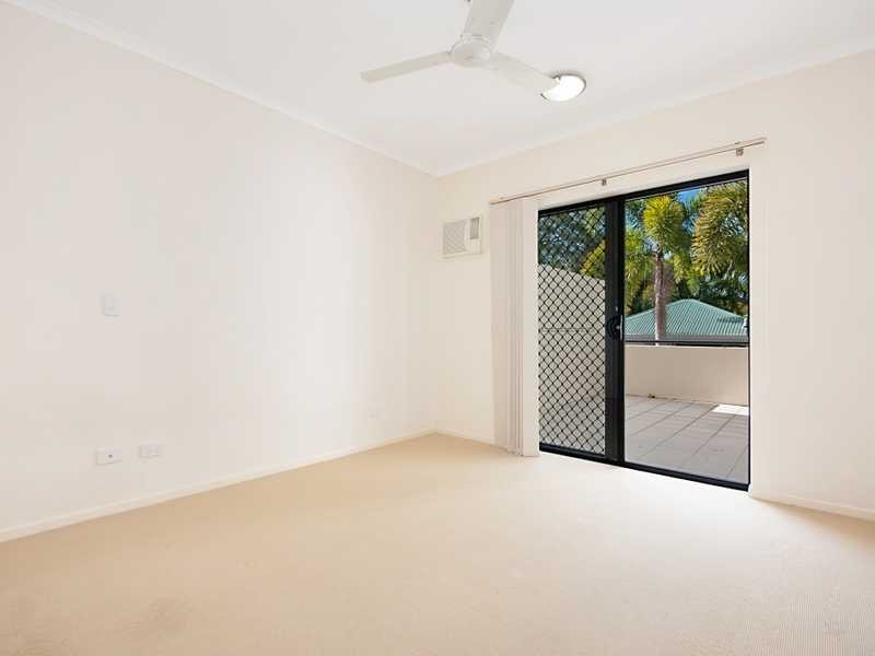 2/5 Nellie Street, Cairns QLD 4870