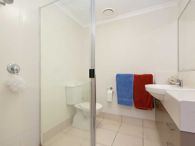 6/68 Charles Street, Cairns QLD 4870