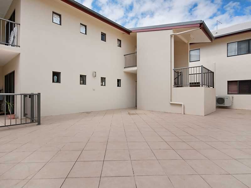 6/68 Charles Street, Cairns QLD 4870